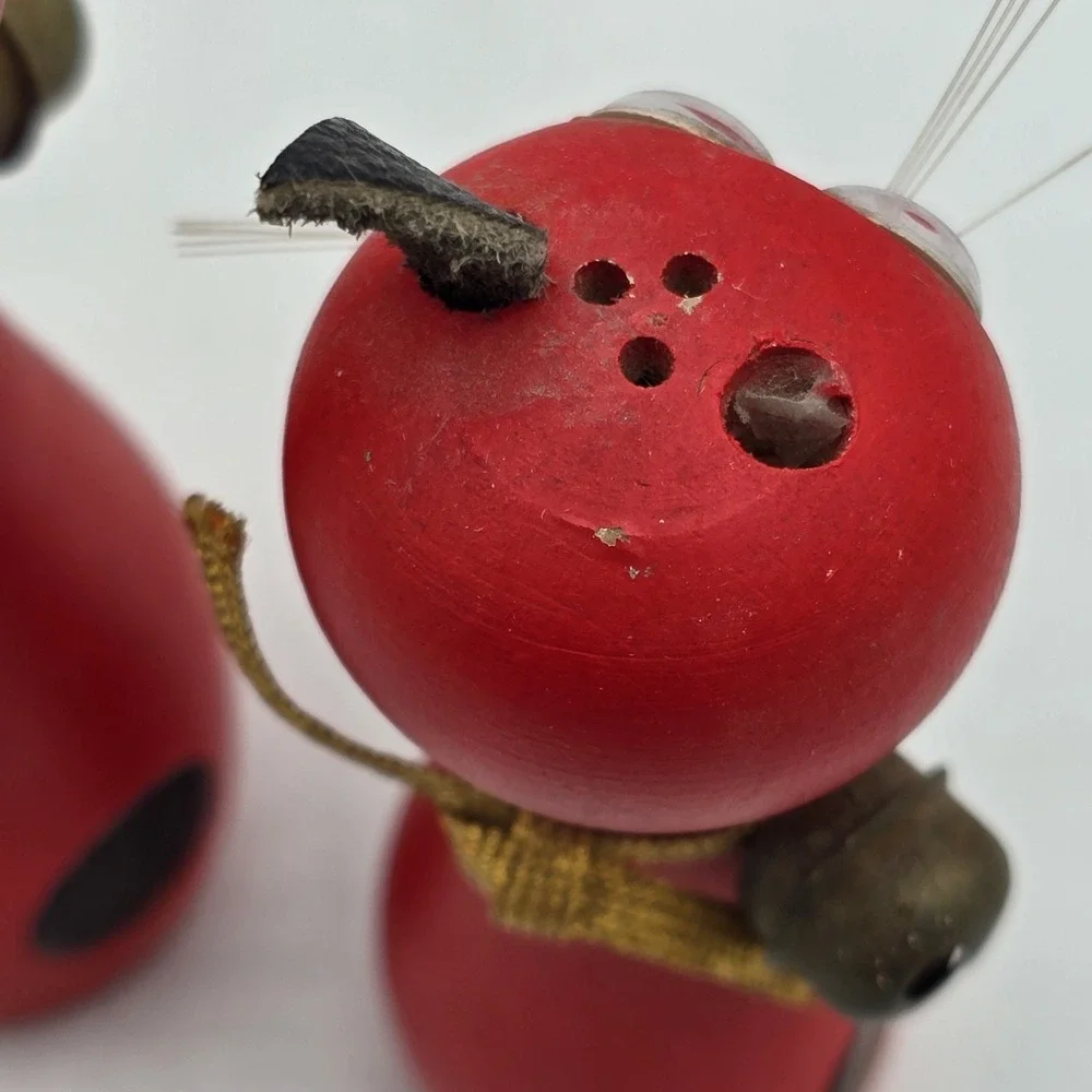 Wooden Red Cat Magnetic Salt & Pepper Shakers Kittens Leather Ears Kitschy Japan